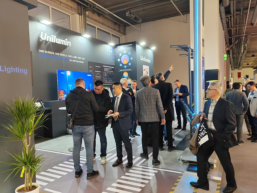 02.jpg 54182063_1759041081.jpg